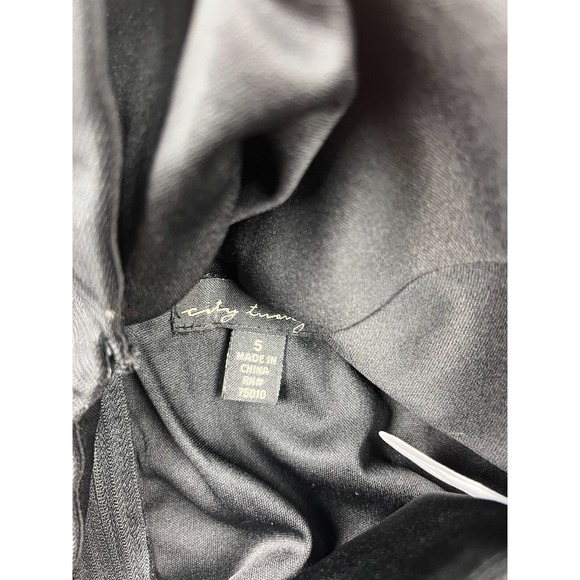 City Triangle Top‎ Womens 5 Mesh Embroidered Sleeveless Crop Top Black &Gold NWT - Picture 8 of 11